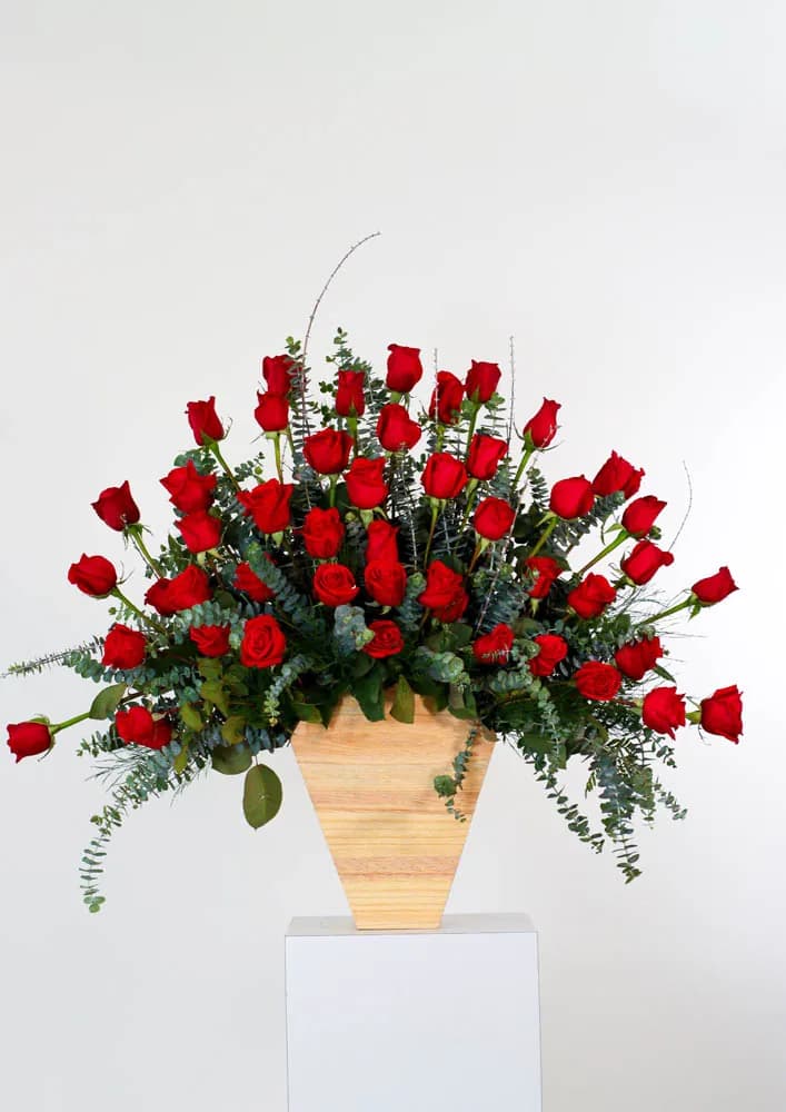 CLASICO ROSAS ROJAS IMPACTANTES