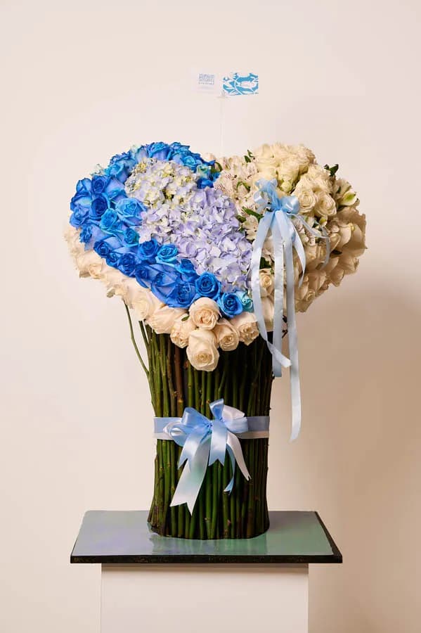 Corazón azul y blanco moderno